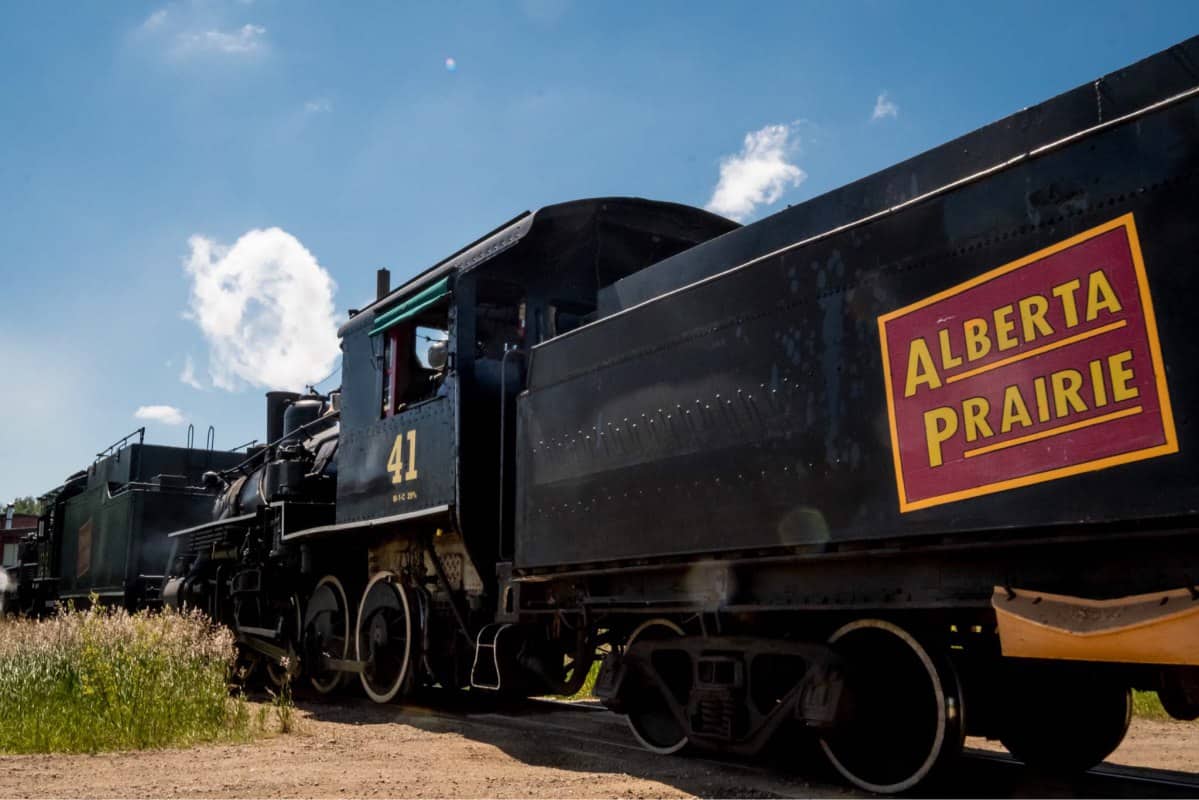 alberta-steam-train-prairie-railway