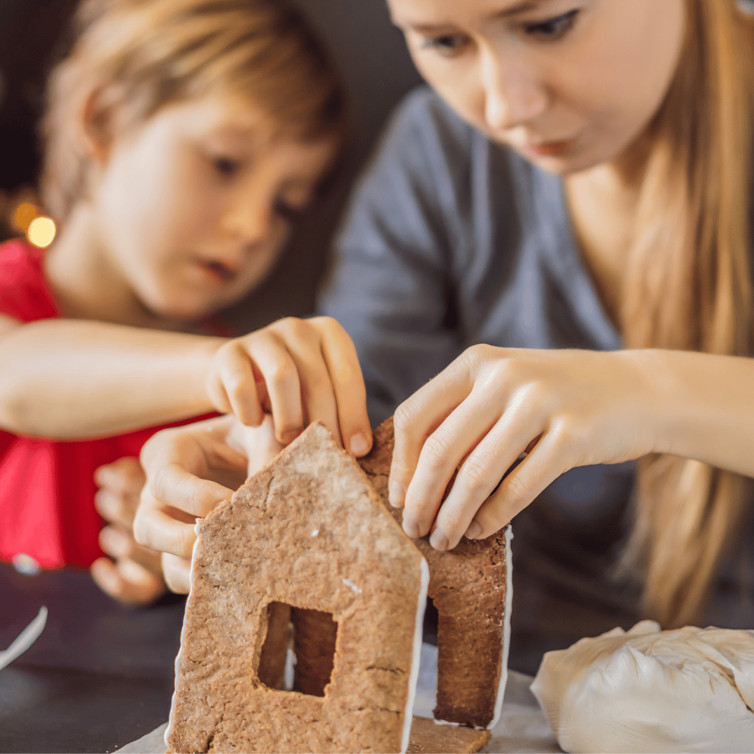 Looking for something do with the family before Christmas? The Stettler Mall is offering an afternoon of gingerbread house decorating!