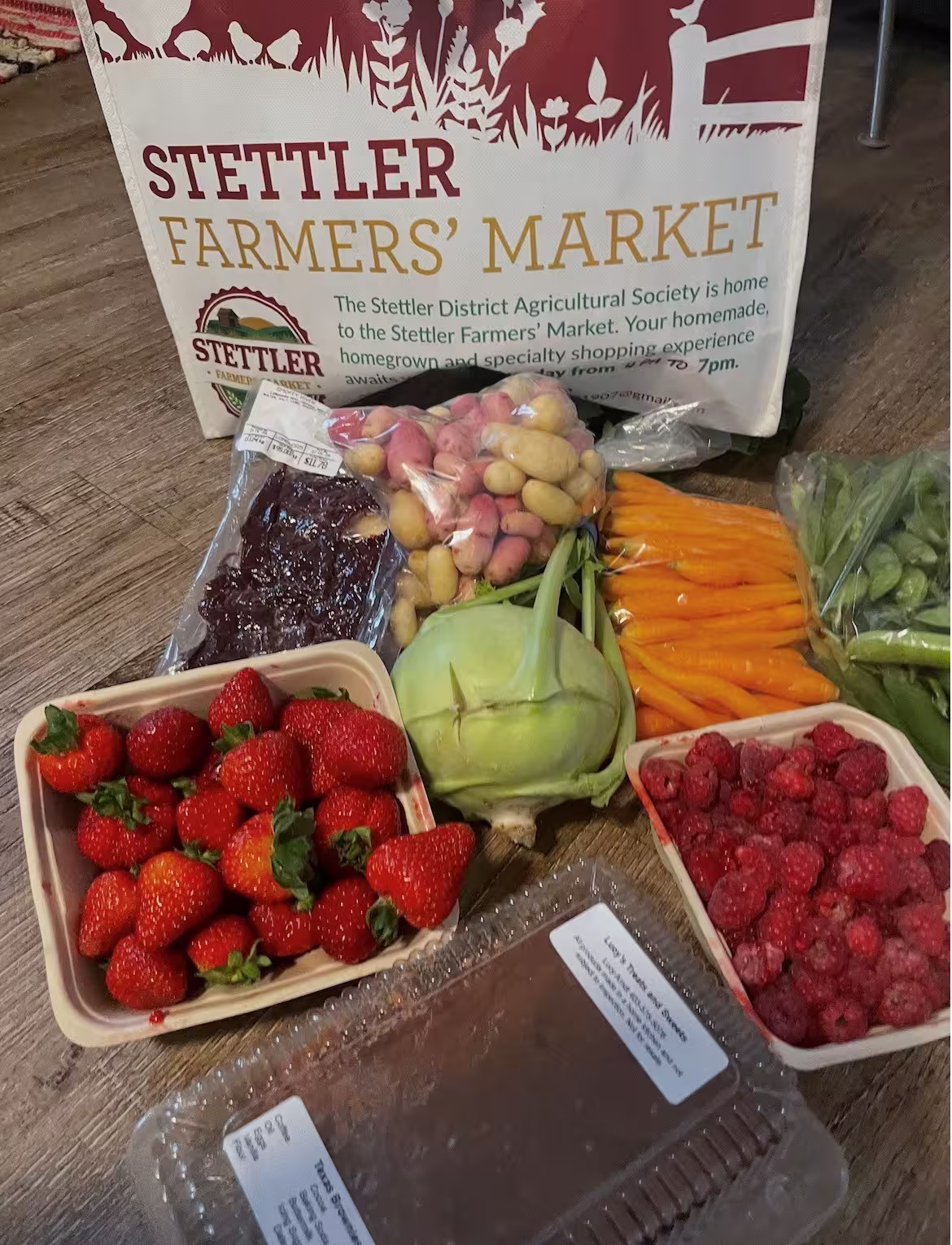 Fresh, local, and full of community spirit — the Stettler Farmers Market is your Tuesday evening tradition!  Tuesdays from 4:00p.m. to 7:00p.m. at the Stettler Agriplex. Markets run from May 26 to October 6, 2026. Join the Stettler District Agricultural Society every Tuesday throughout the season shop fresh produce, baking, handmade goods, artisan creations, and more while supporting local growers, makers, and small businesses. Whether you’re picking up supper ingredients, finding a unique treasure, or simply enjoying the atmosphere, there’s something for everyone at the market!